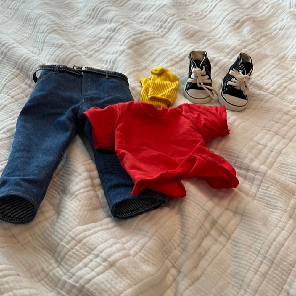 AMERICAN GIRL DOLL Blue Jeans Basic Complete Outfit Belt Sneakers Shirt Socks